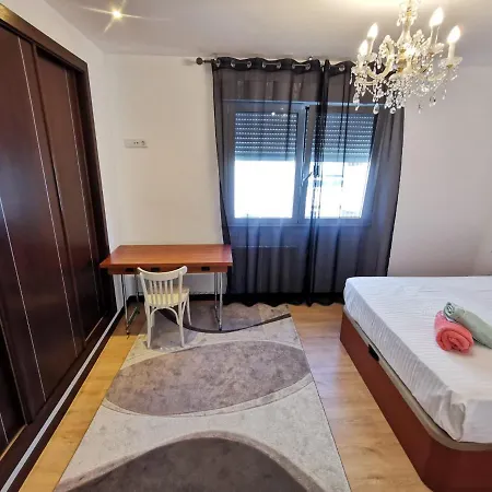 Piso Zamora 比戈